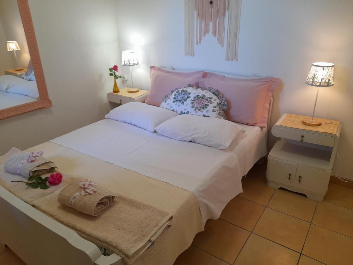 "Klio" Appartment Nikíti Eksteriør bilde